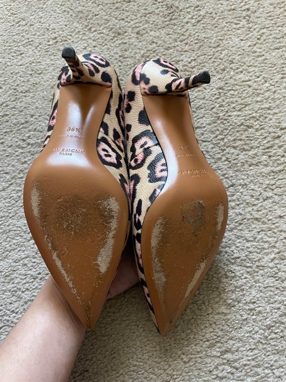 Givenchy Paris leopard print heels, size 36.5 or 6.5 US - Picture 5 of 7